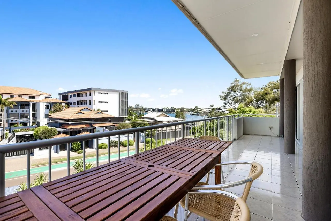 Central Motel Mooloolaba And Apartments 3*,